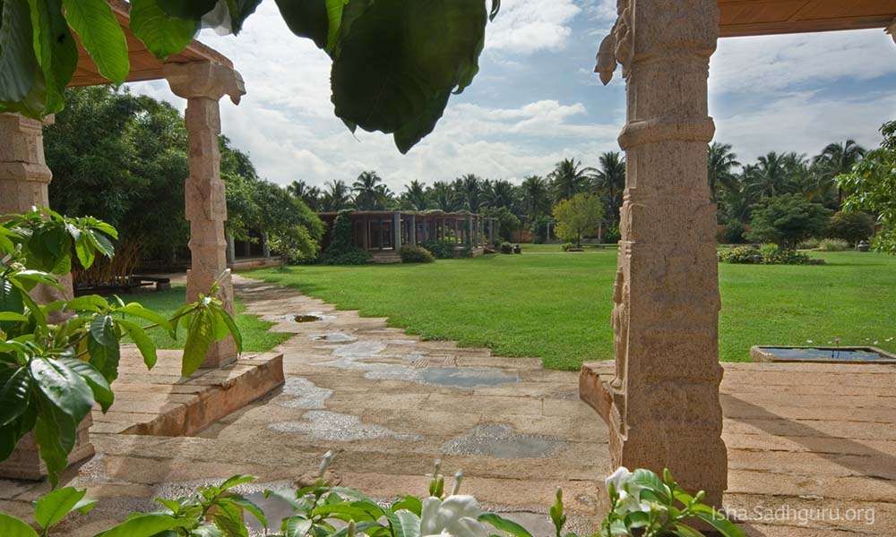 Spanda hall garden seen from one of the mandapams