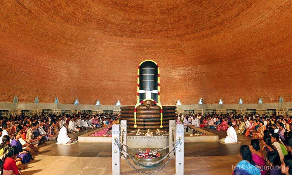 Inside Isha Dhyanalinga temple: Full of people.